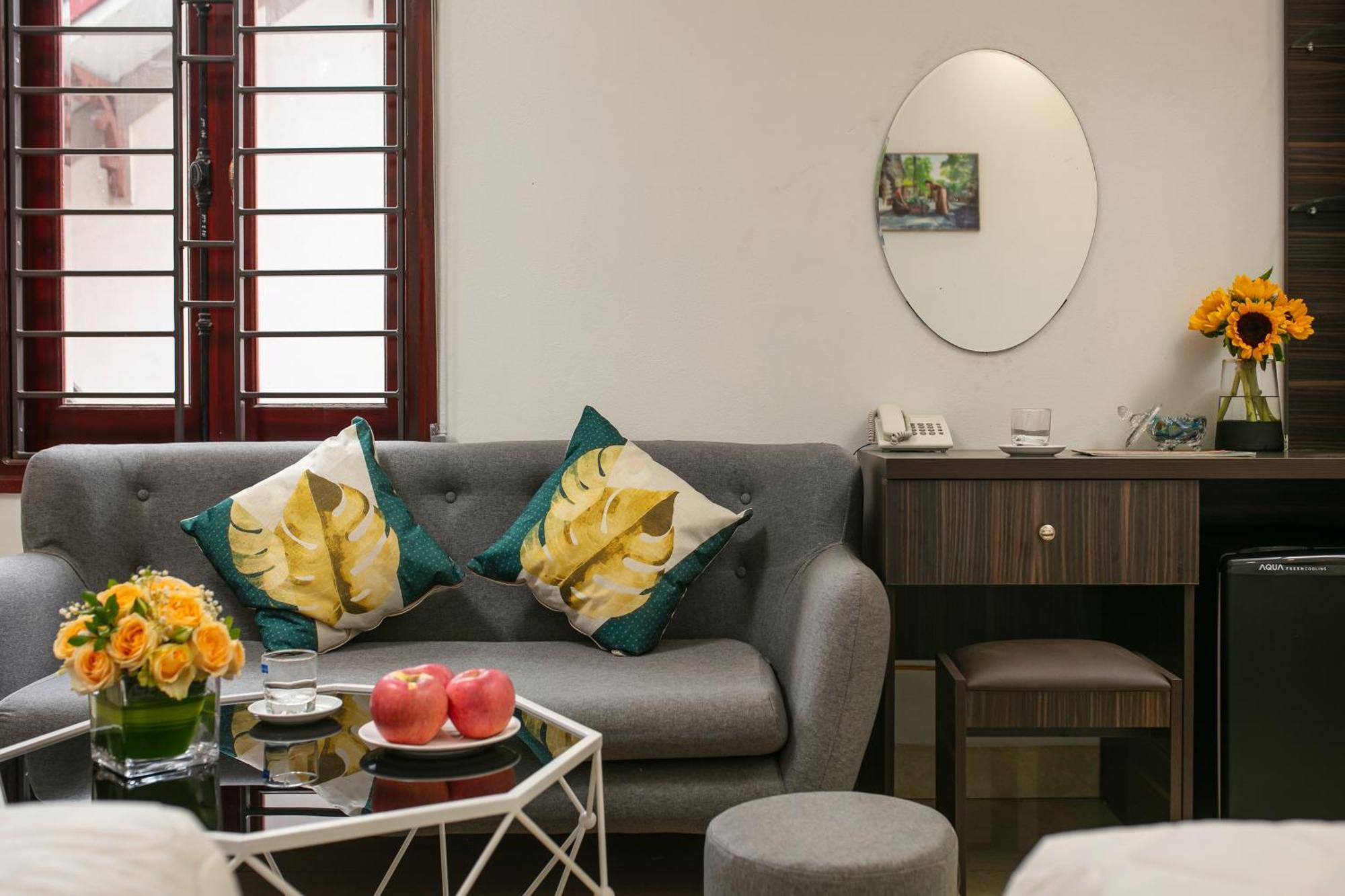 Hanoi Airport Inn & Suites Exterior photo