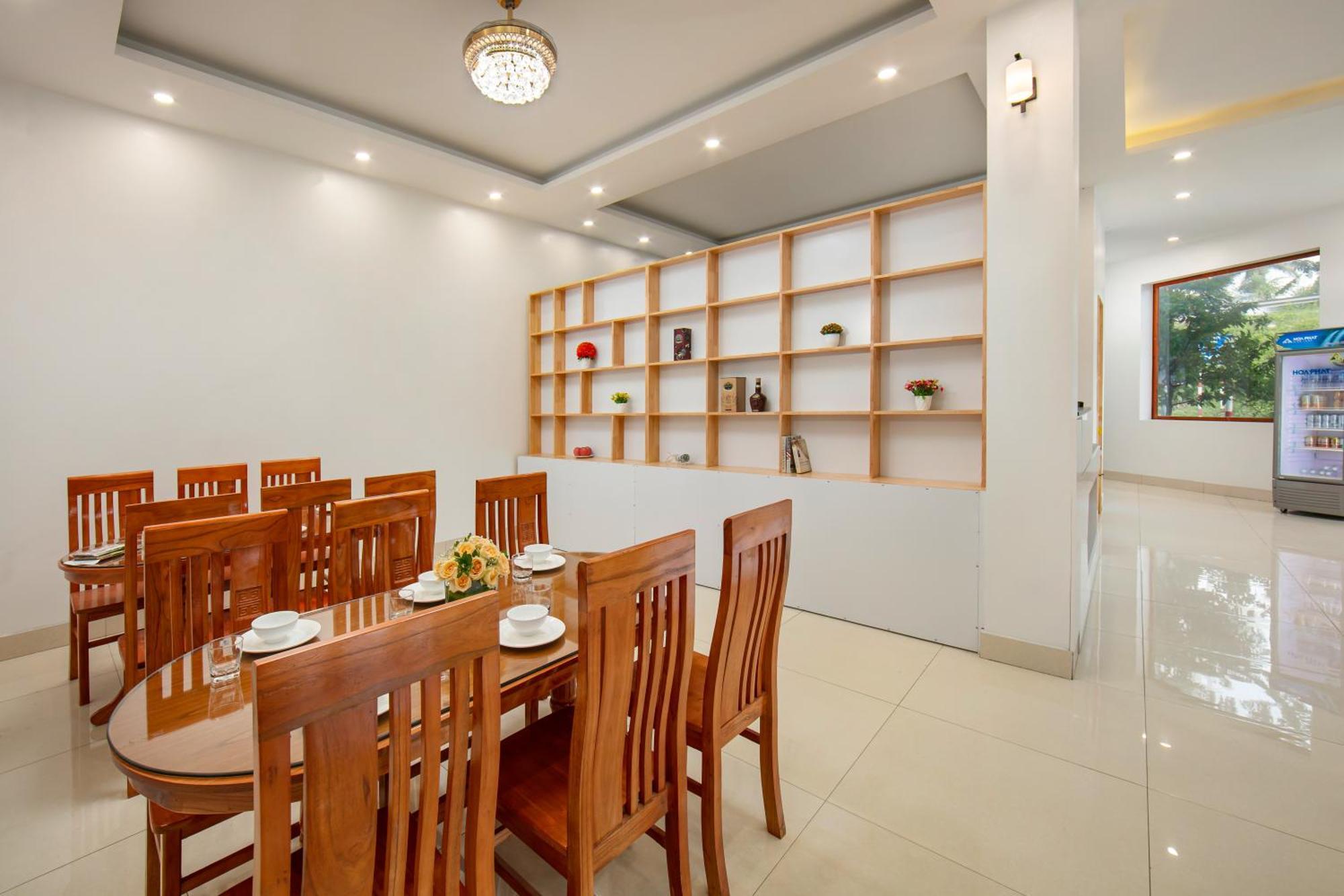 Hanoi Airport Inn & Suites Exterior photo
